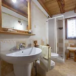 Le Coin Des Melezes - Ski, Nature & Trek - In Di Montagna ゲストハウス