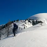 ゲストハウス Le Coin Des Melezes - Ski, Nature & Trek - In Di Montagna 3*