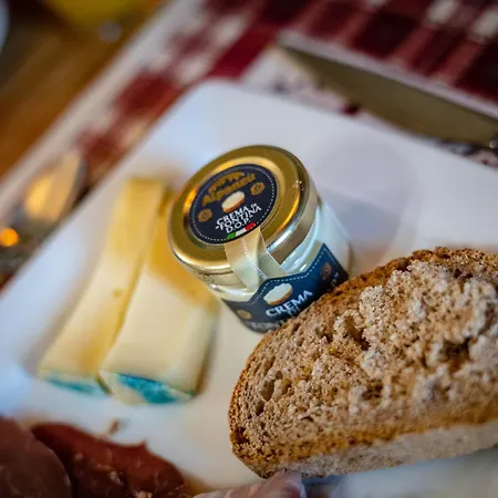 Pensión Le Coin Des Melezes - Ski, Nature & Trek - In Di Montagna 3*