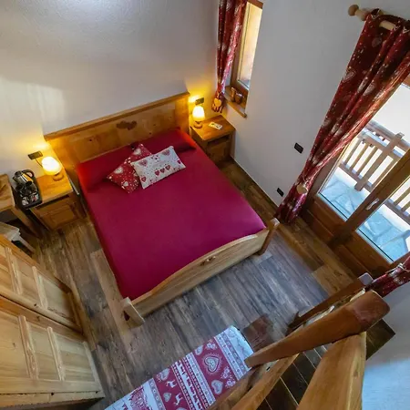 Le Coin Des Melezes - Ski, Nature & Trek - In Di Montagna Pensión