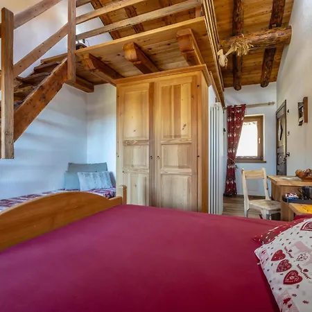 Pensionat Le Coin Des Melezes - Ski, Nature & Trek - In Di Montagna 3*