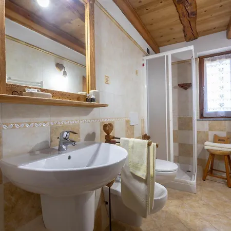 Le Coin Des Melezes - Ski, Nature & Trek - In Di Montagna Pensionat