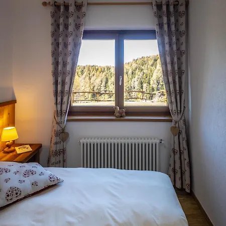 Le Coin Des Melezes - Nature & Trek - In Di Montagna Brusson