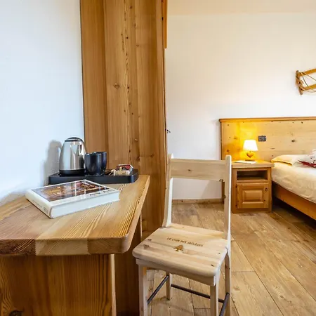 Le Coin Des Melezes - Ski, Nature & Trek - In Di Montagna Pensión