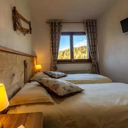 Pensionat Le Coin Des Melezes - Ski, Nature & Trek - In Di Montagna 3*