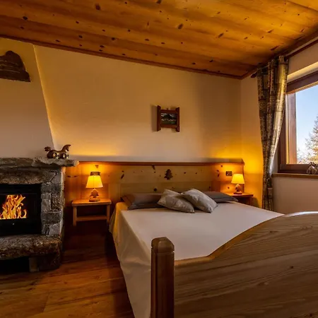 Pensión Le Coin Des Melezes - Ski, Nature & Trek - In Di Montagna 3*