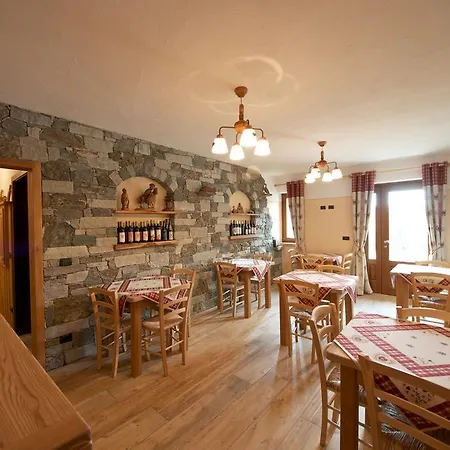 Le Coin Des Melezes - Ski, Nature & Trek - In Di Montagna 3*