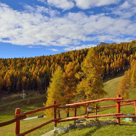 Pensionat Le Coin Des Melezes - Ski, Nature & Trek - In Di Montagna