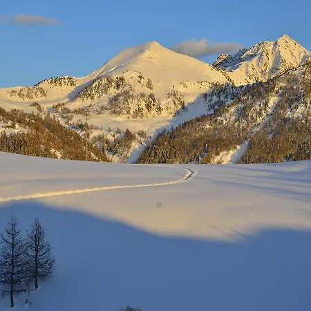 Pensionat Le Coin Des Melezes - Ski, Nature & Trek - In Di Montagna