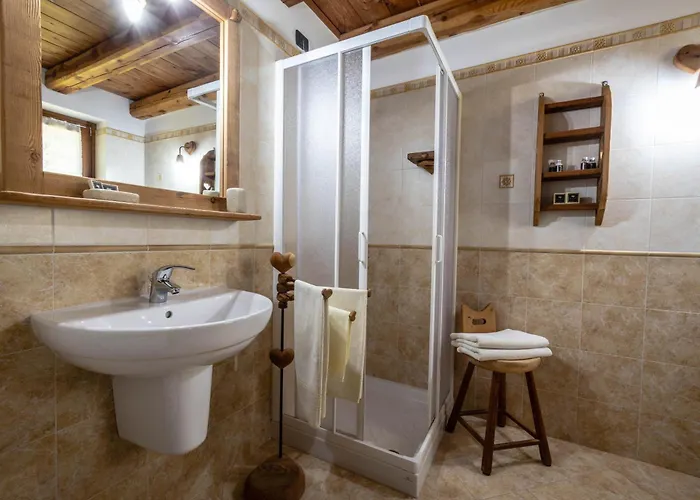 Le Coin Des Melezes - Ski, Nature & Trek - In Di Montagna 3* Brusson