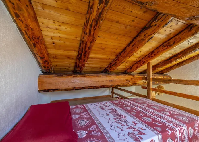 Le Coin Des Melezes - Ski, Nature & Trek - In Di Montagna Guest house