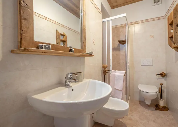 Le Coin Des Melezes - Ski, Nature & Trek - In Di Montagna Guest house Brusson