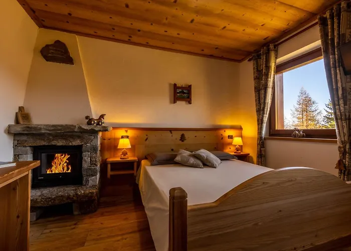 Guest house Le Coin Des Melezes - Ski, Nature & Trek - In Di Montagna 3*