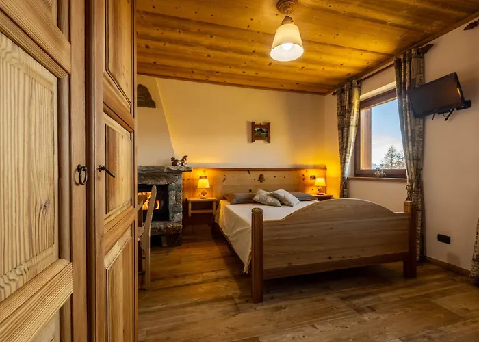 Le Coin Des Melezes - Ski, Nature & Trek - In Di Montagna Guest house