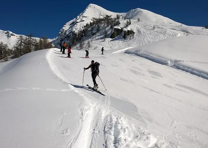 Le Coin Des Melezes - Ski, Nature & Trek - In Di Montagna Guest house 3*